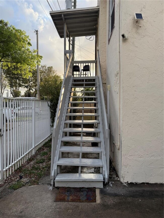 Foto del edificio - 2160 SW 17th St