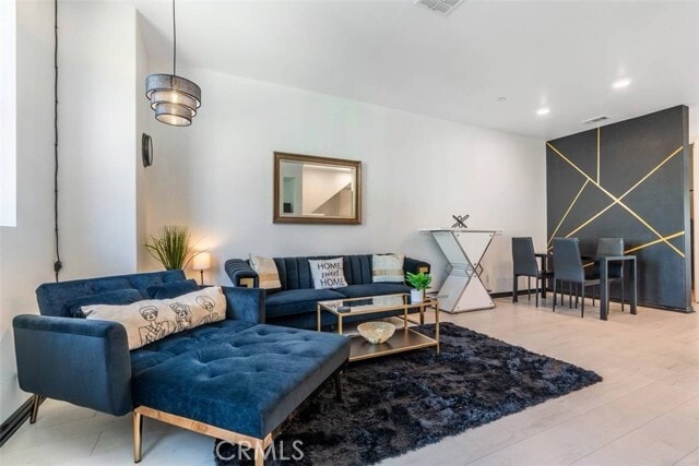 Foto del edificio - 7225 Cedar Rd