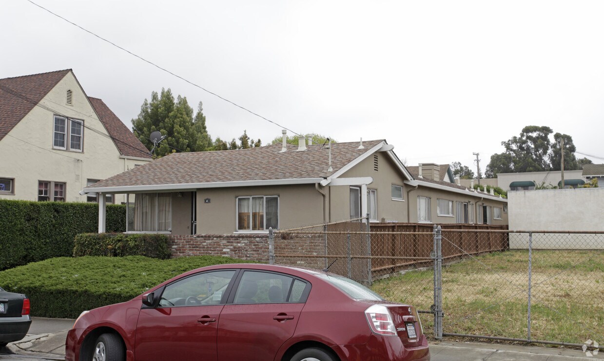 Building Photo - 41 Begier Ave