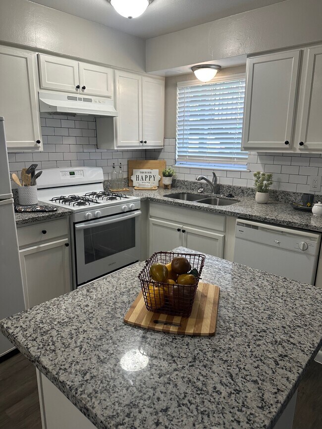 Foto del edificio - Mariner Under The Oaks