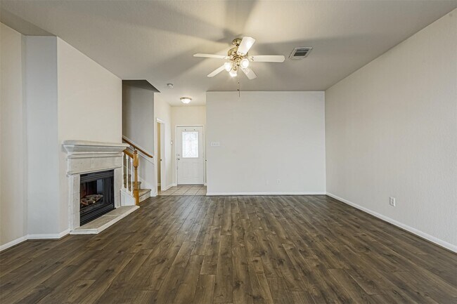 Foto del edificio - 8031 Fisher Glen Ln