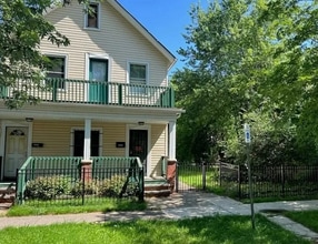 Building Photo - 3422 Seymour Ave