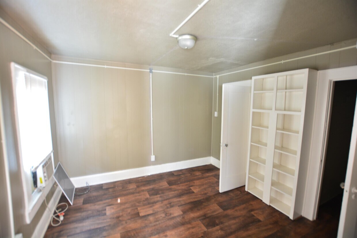 Foto principal - 915 E Palmetto St