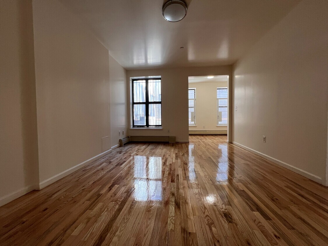 2364 Frederick Douglass Blvd Unit 2A, New York, NY 10027 Room for