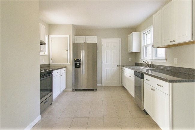 Foto del edificio - Spacious 3-bed 2-bath home in Williamstown!