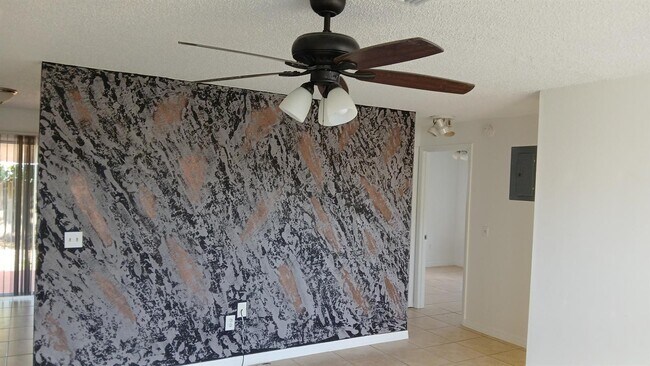 Foto del edificio - 5050 25th St S