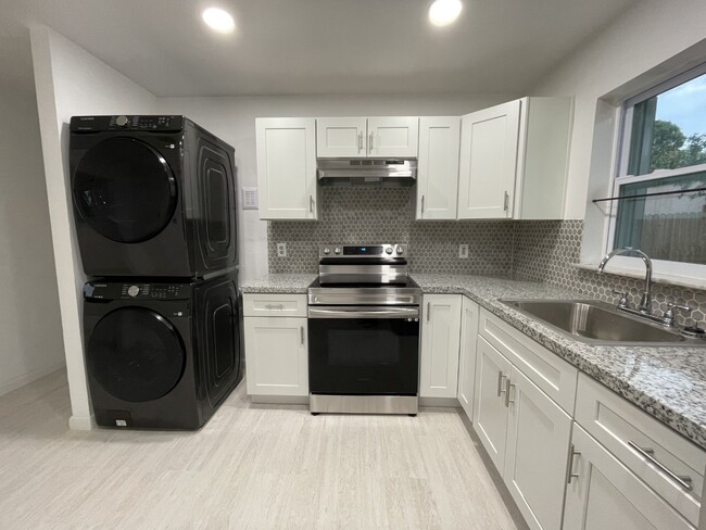Foto del edificio - 1637 Johnson St