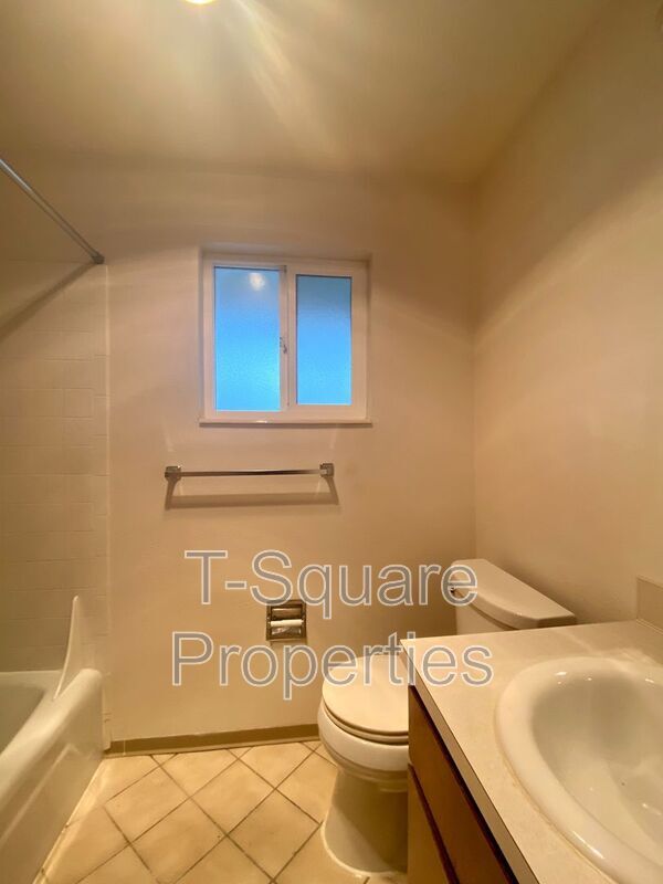 Foto del edificio - 5804 Hwy Pl