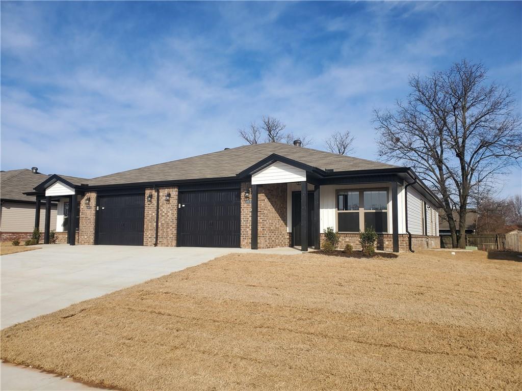 1506 E Montclair Ave, Siloam Springs, AR 72761 Townhome Rentals in