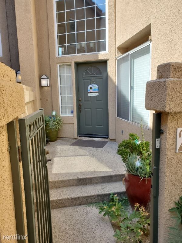 Building Photo - 2 br, 2.5 bath Condo - 23 Destiny Way
