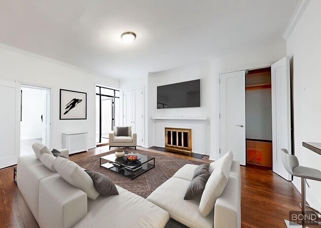 Building Photo - 157 E 71st St