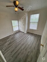 Building Photo - 511 S Monroe St
