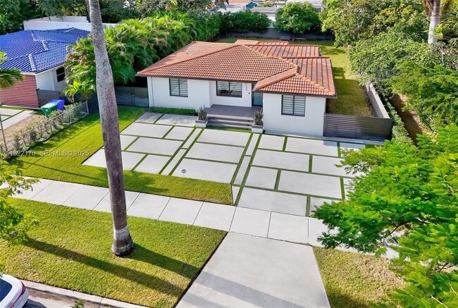 Foto del edificio - 130 SW 25th Rd