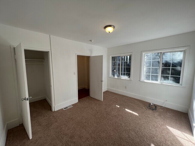 Bedroom 3 - 656 Andover St