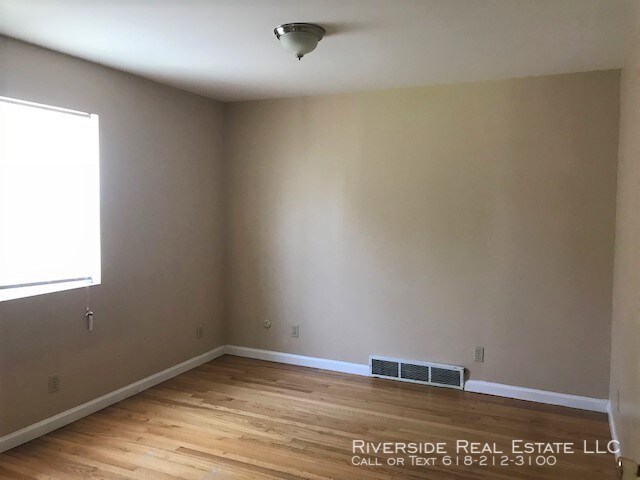 Foto del edificio - 3 Bedroom/ 2 Bathroom for rent in Dupo!
