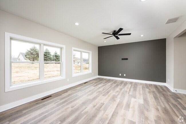 3BR , 2,5BA - 1.646SF : Sala de estar - West Hamilton Hamlets