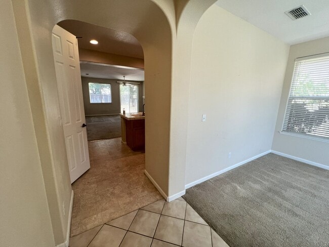 Building Photo - Dream home nestled on a quiet cul-de-sac i...