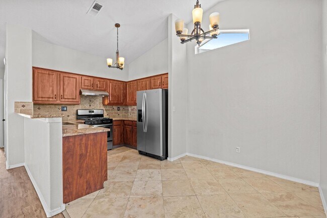 Foto del edificio - 8415 Cedarcroft Rd NW