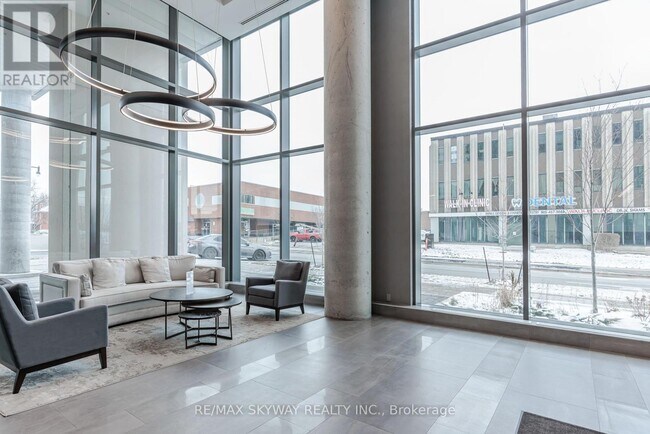 Building Photo - 15 Lynch St