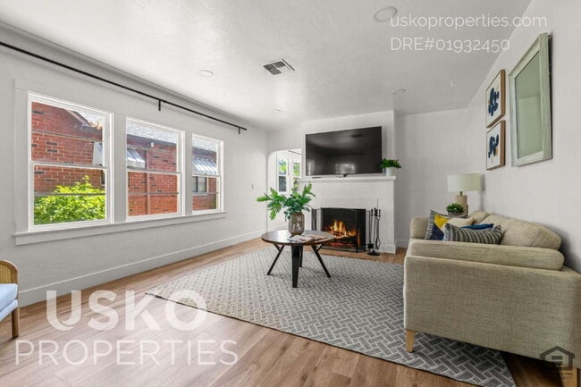 Building Photo - "Charming 4-Bed Retreat in the Heart of Sacramento - 1407 Sq Ft of Comfort!"