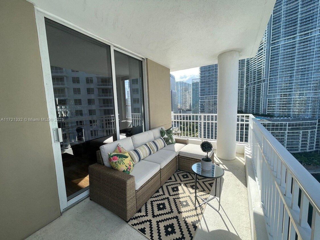 Foto principal - 701 Brickell Key Blvd