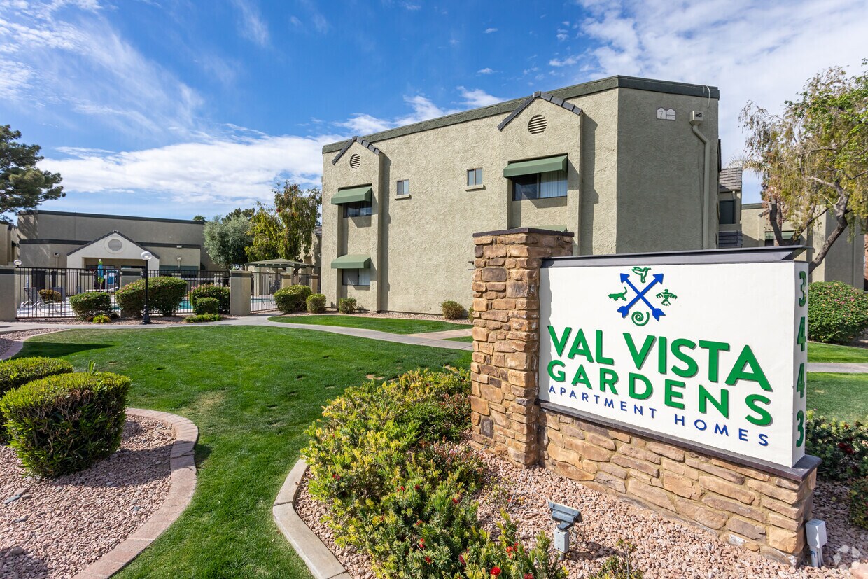 Val Vista Gardens Apartments in Mesa, AZ
