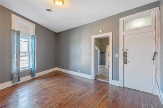 Building Photo - 319 N Salina St