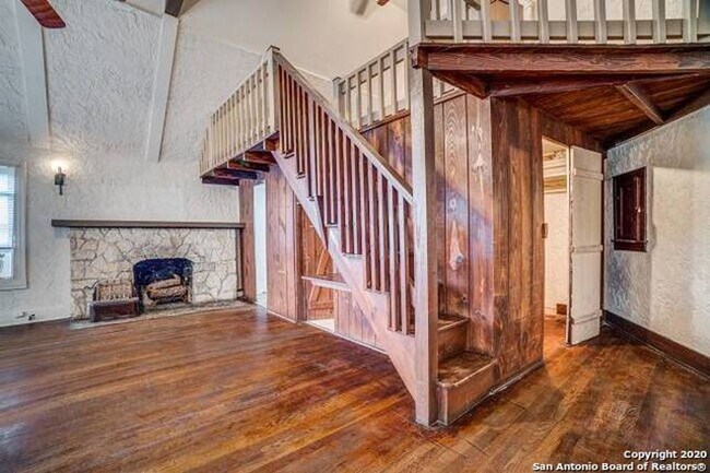 Foto del edificio - CHARMING LOFT IN WOODLAWN TERRACE