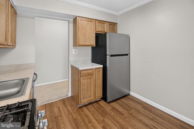 Building Photo - 5915 Tamar Dr
