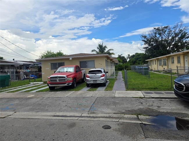 Foto del edificio - 3110 NW 19th Ave