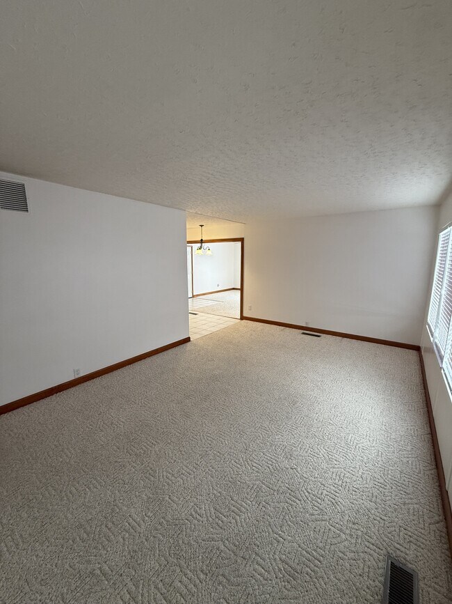 Foto del edificio - 1718 Syracuse Dr