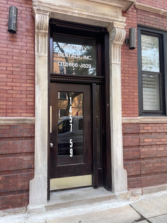 Building Entrance - 1457 W Lexington St