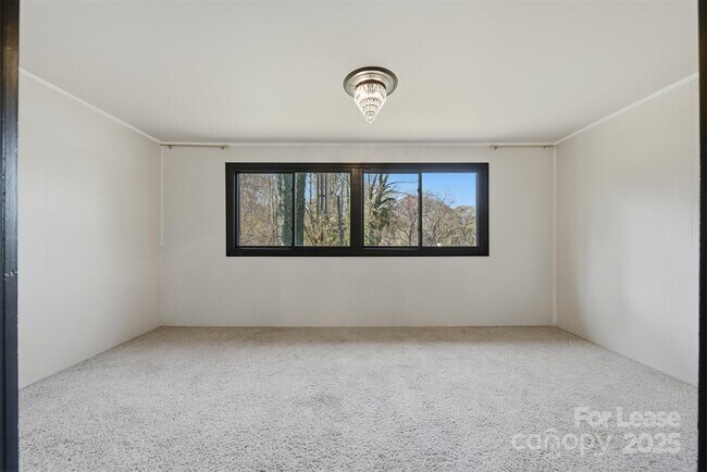 Foto del edificio - 2705 N Center St