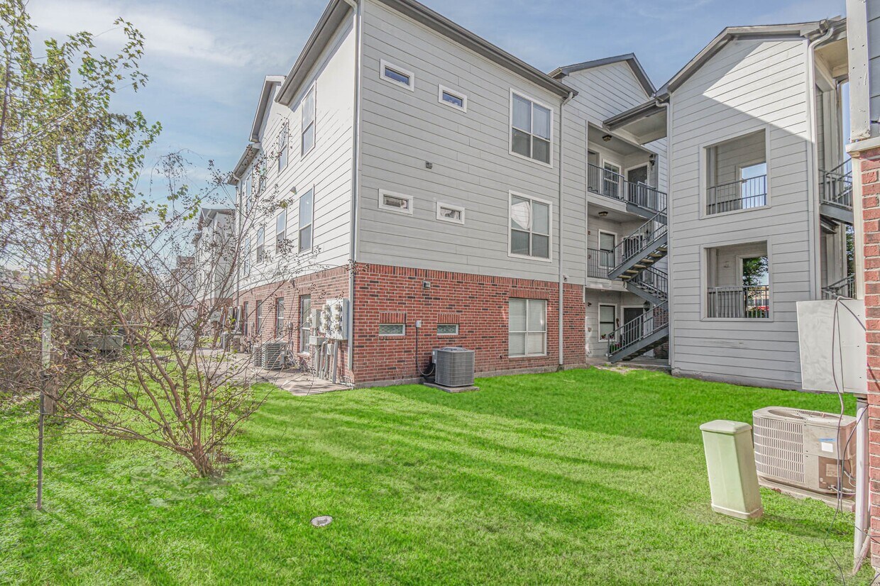 Foto del edificio - 6289 Wilcrest Dr