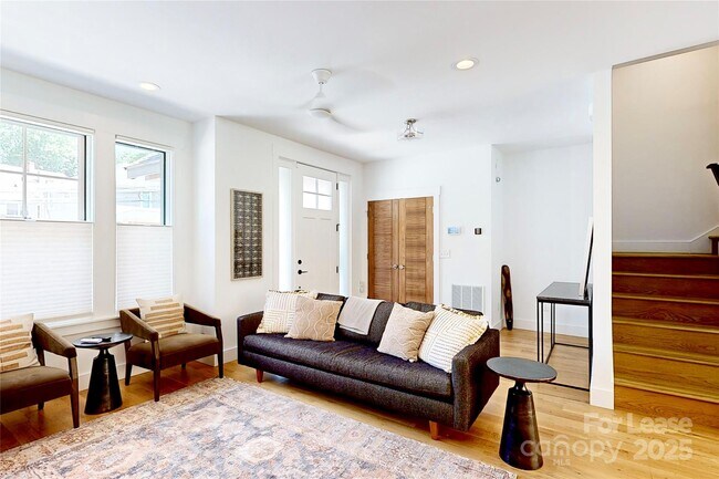 Foto del edificio - 205 Broadway St