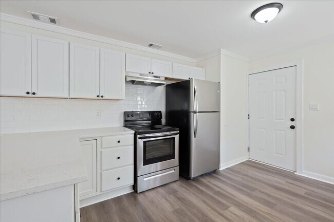 Foto del edificio - Spacious 2-Bedroom, 2-Bathroom Home in Savannah, GA