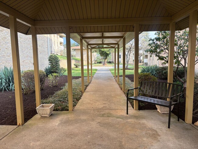 Foto del edificio - 5260 Crossbow Cir