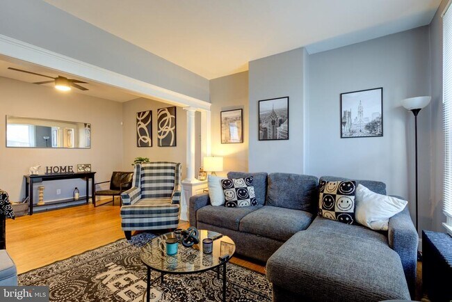 Foto del edificio - 4360 Pechin St