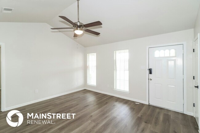 Foto del edificio - 10626 Oak Leaf Dr