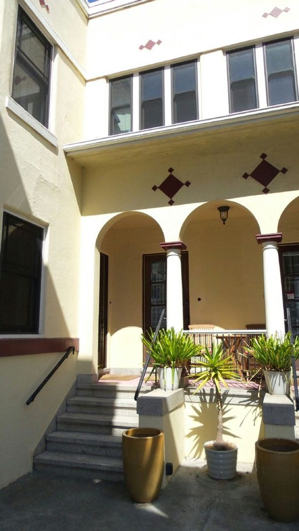 Foto del edificio - Duboce Triangle Gem! Hardwood floors throu...