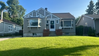 Building Photo - 1237 Yale Ave