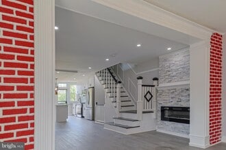 Building Photo - 1542 S 57th St