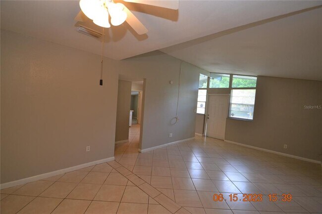 Building Photo - 14812 Wedgewood Dr