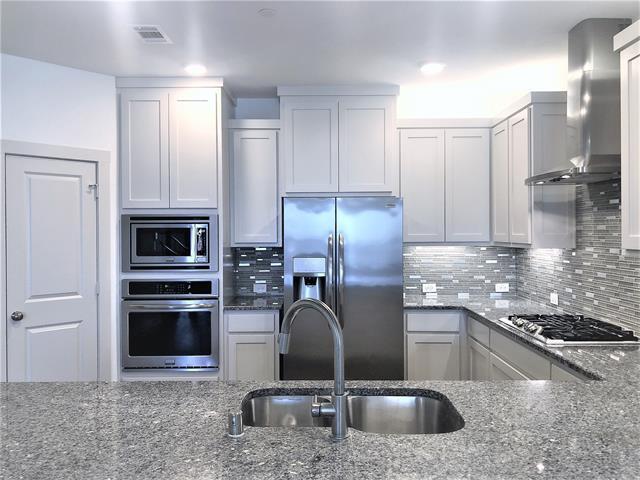 Building Photo - 422 Bonfield Dr