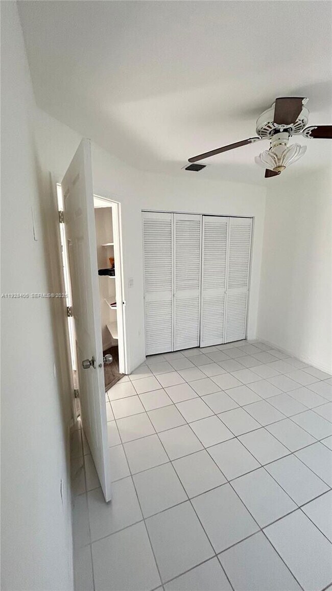 Foto del edificio - 12268 SW 145th St