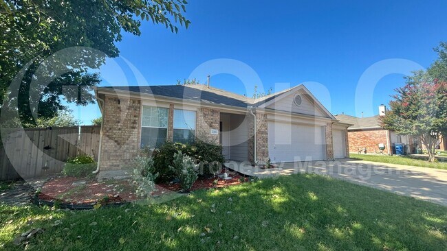 Foto del edificio - 3003 Elderberry Dr