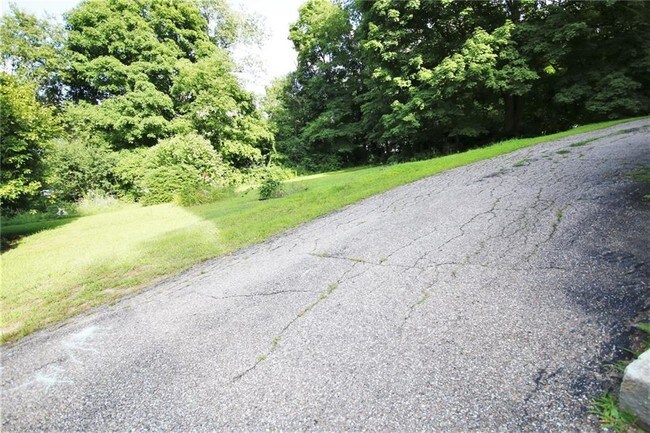 Foto del edificio - 80 Ramies Ln