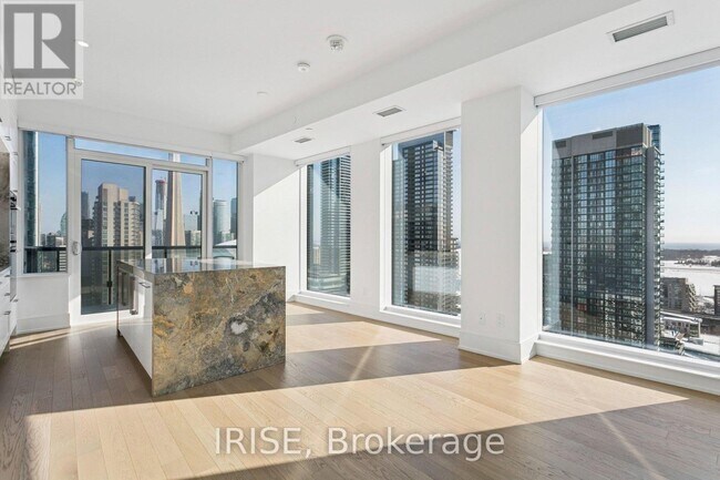 Building Photo - 480 Front St W