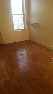 Building Photo - 689 Putnam Ave