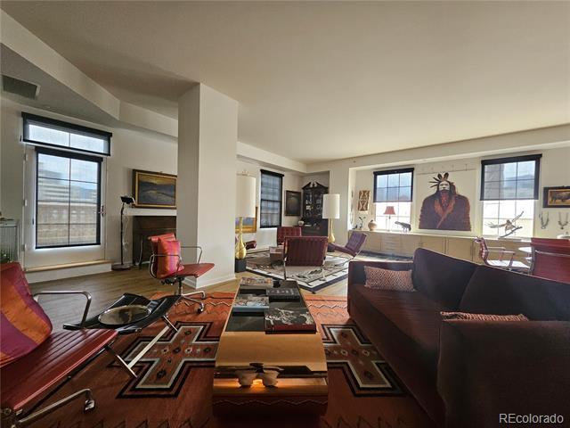 Foto del edificio - 475 W 12th Ave